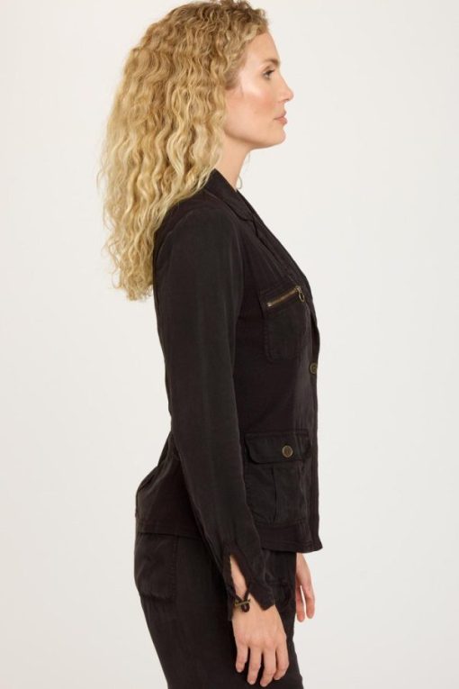 Therosequarter.shop14c7aa5e8e 2
