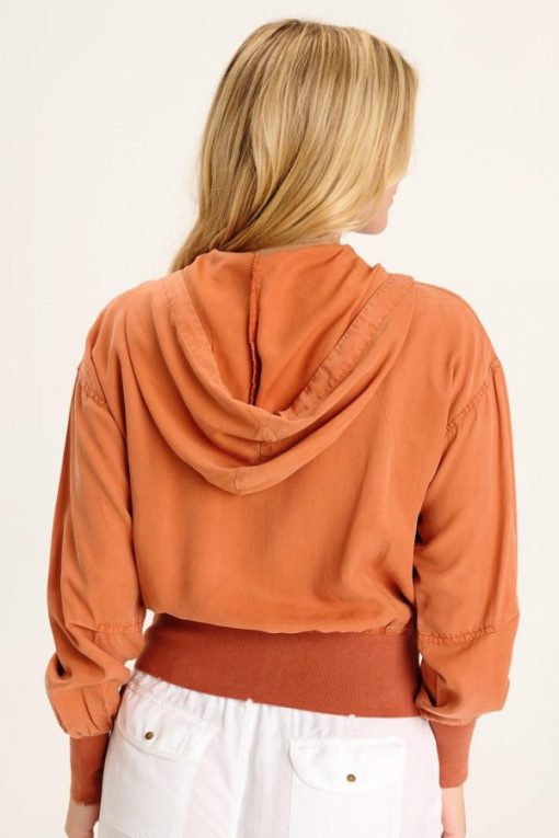 Therosequarter.shop2553445aa5 3