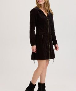 Therosequarter.shop31b5f0bb42 2
