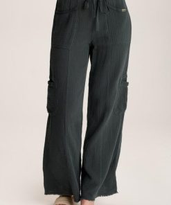 Therosequarter.shop323330df3a 1