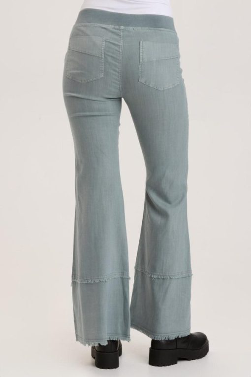 Therosequarter.shop43db4675a2 3