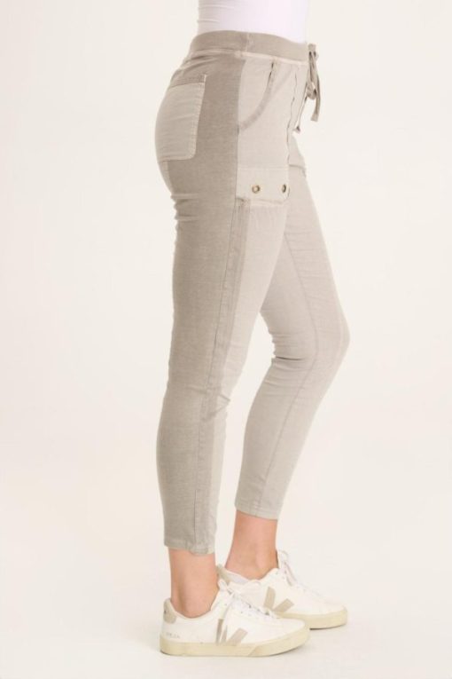 Therosequarter.shop49c81e2a1e 2
