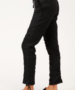 Therosequarter.shop524d60f2a3 2
