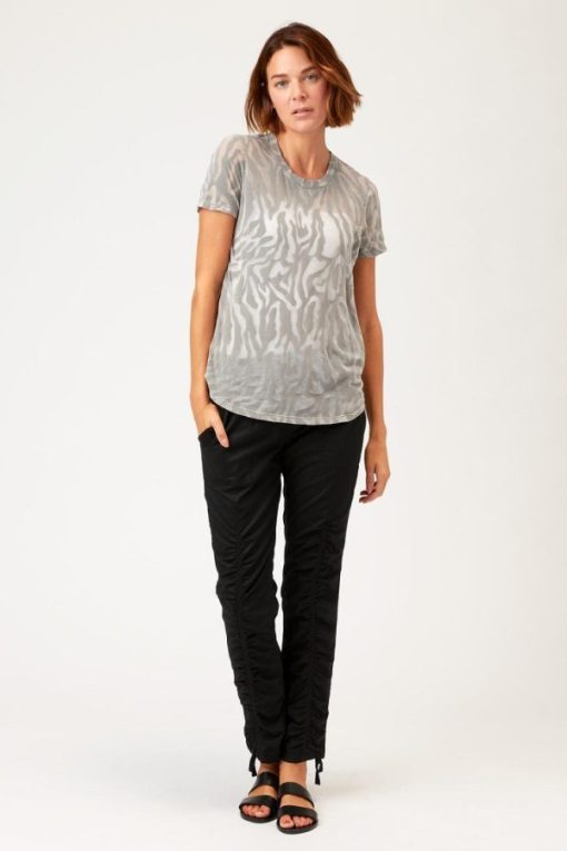 Therosequarter.shop524d60f2a3 4
