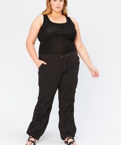 Therosequarter.shop524d60f2a3 8