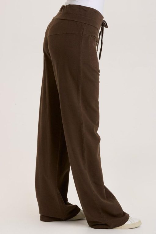 Therosequarter.shop52d8bd9d1e 2