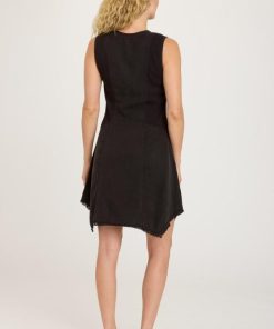 Therosequarter.shop550cd12f8d 3