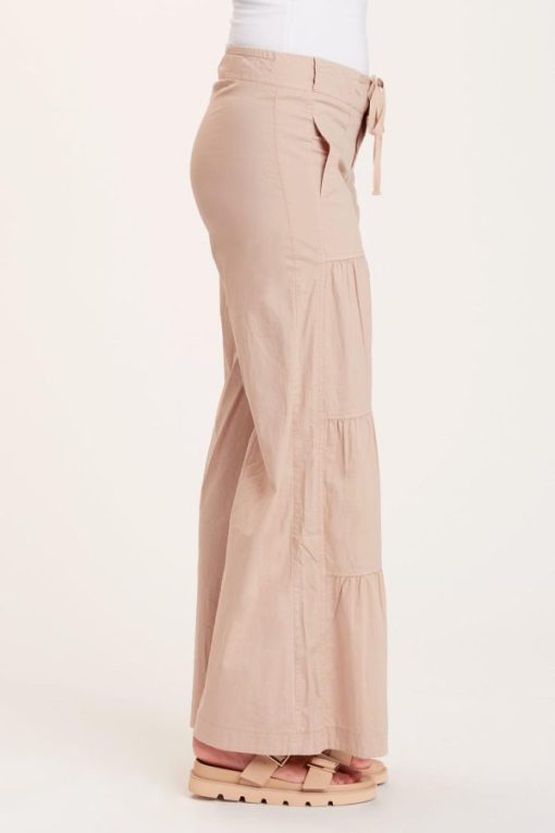 Therosequarter.shop56839a70ec 2