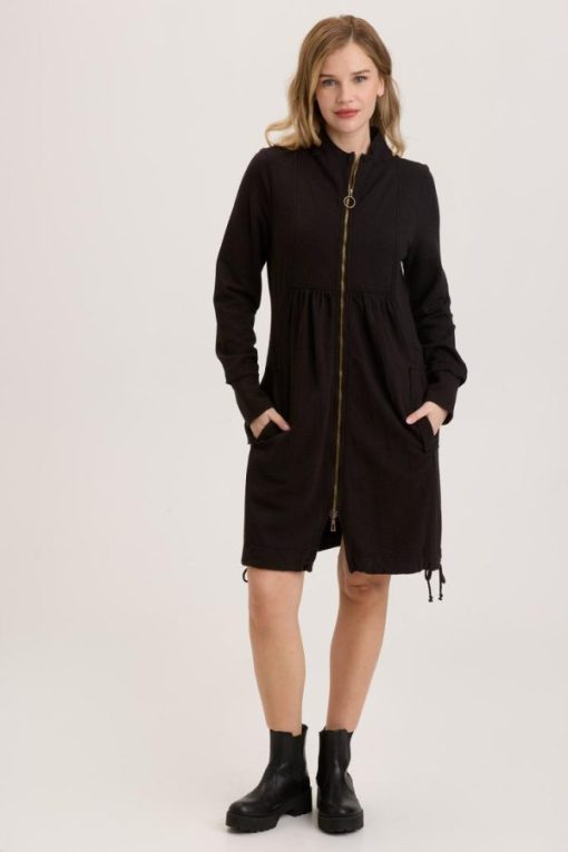 Therosequarter.shop628b15d456 2