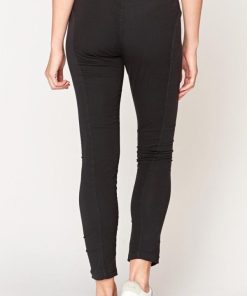 Therosequarter.shop628bb659cf 3