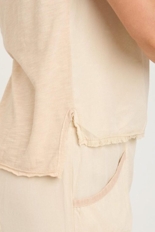 Therosequarter.shop63c9782bd6 4