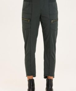Therosequarter.shop640f8cf456 1