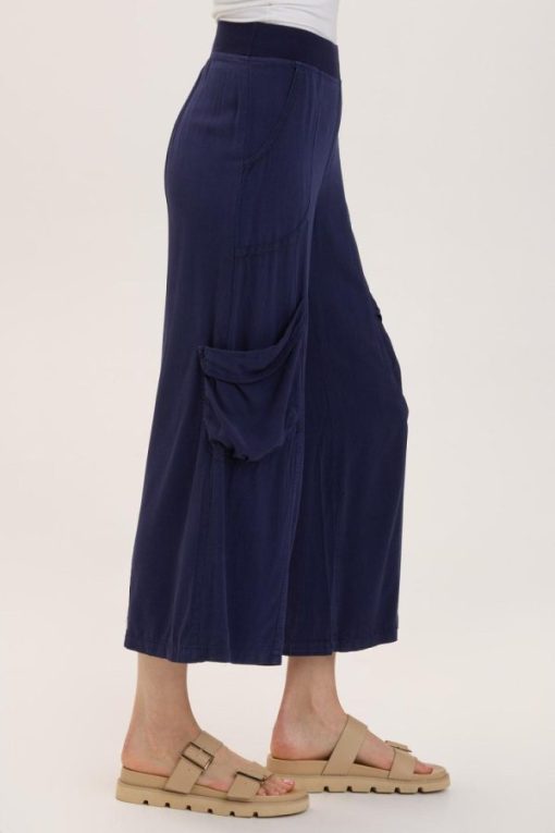 Therosequarter.shop64f1c3a00f 2