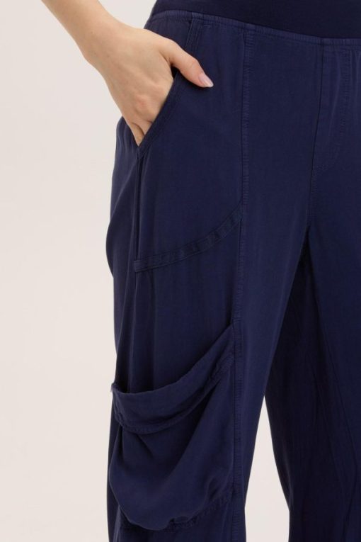 Therosequarter.shop64f1c3a00f 4