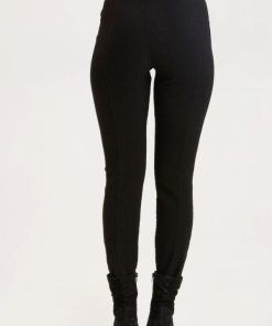 Therosequarter.shop68f70d5c0b 3