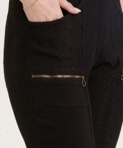 Therosequarter.shop68f70d5c0b 4