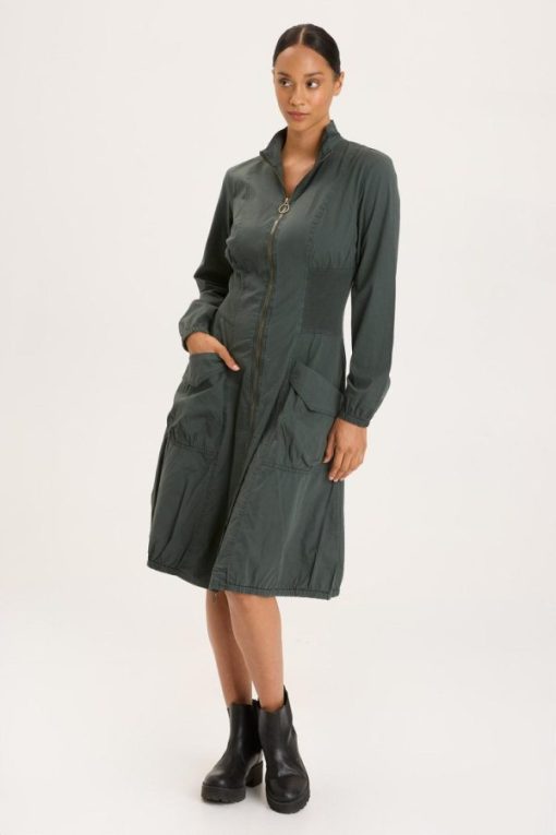 Therosequarter.shop74dd369893 1