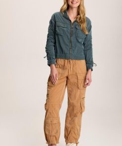 Therosequarter.shop75edfdd83b 4