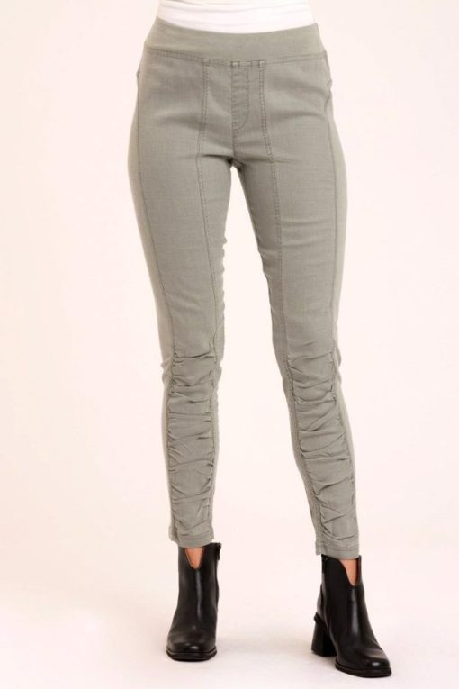 Therosequarter.shop8e581d6b8b 1