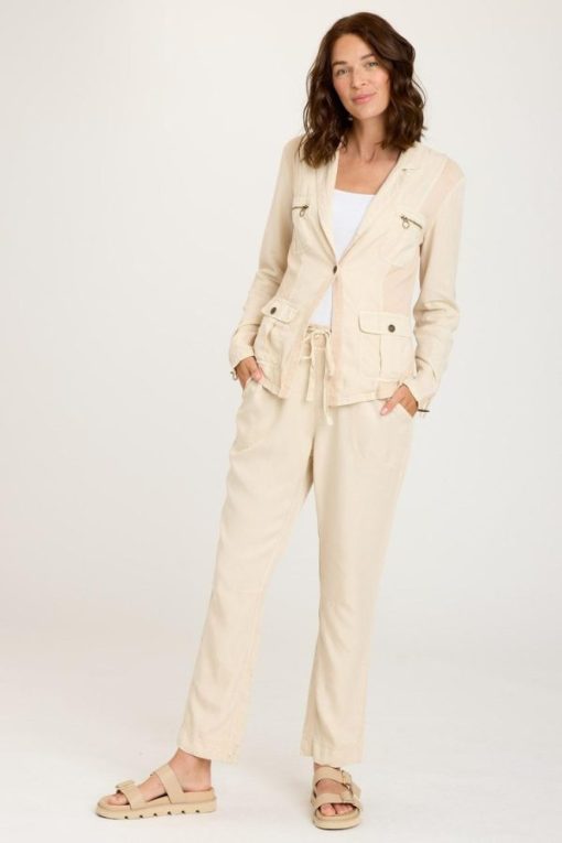 Therosequarter.shop90f353a5ad 4