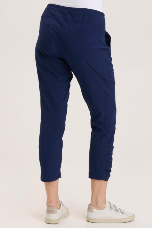 Therosequarter.shop92dcdcdc7e 3