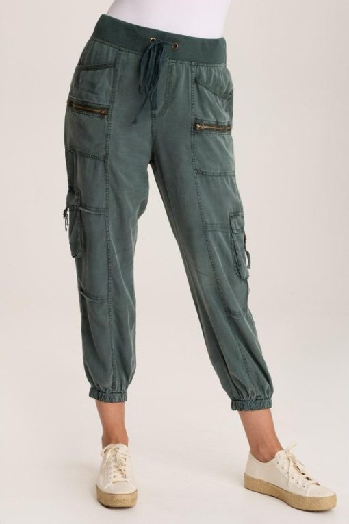 Therosequarter.shopa2422dadd8 1