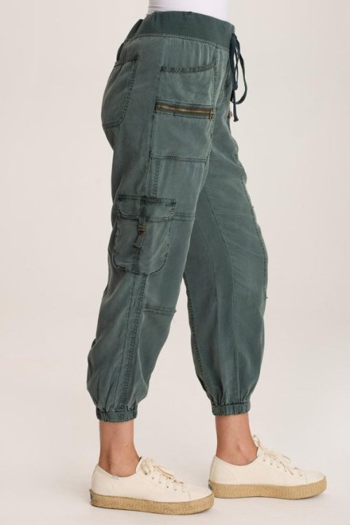 Therosequarter.shopa2422dadd8 2