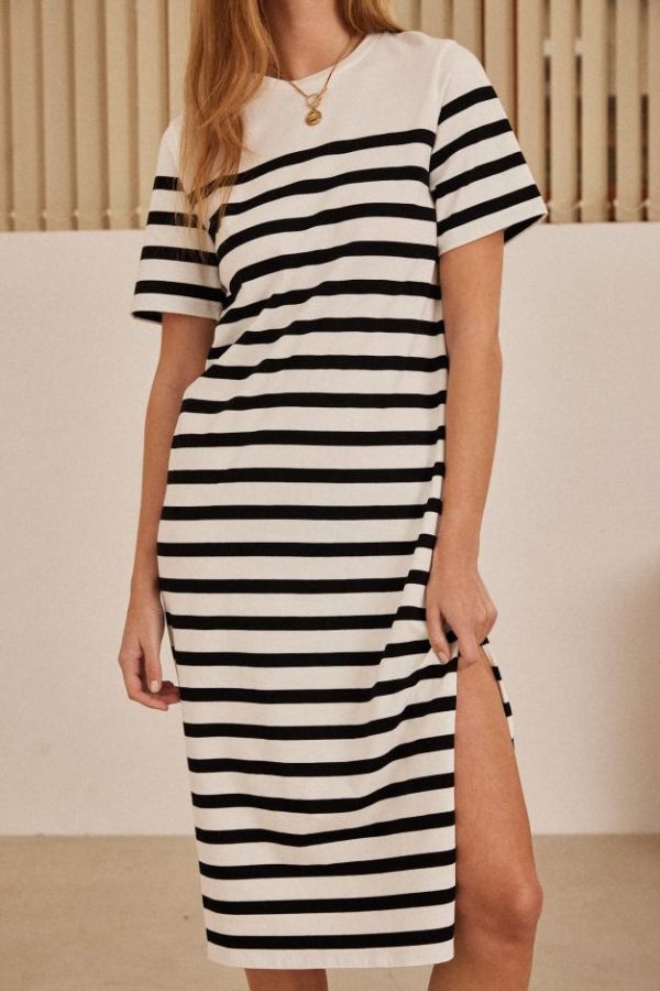 Therosequarter.shop30d0f245d2 2