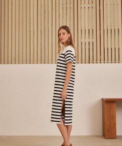 Therosequarter.shop30d0f245d2 5