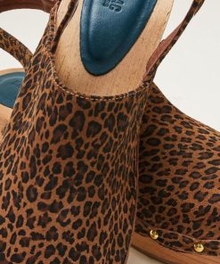 Therosequarter.shop70325e7e5b 5