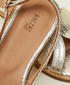 Therosequarter.shop80e0a00a4f 3