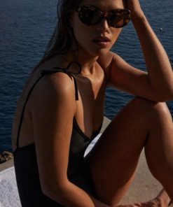 Therosequarter.shopa841972a65 1