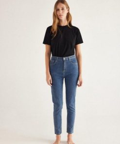 Therosequarter.shope064072481 2